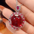 Roter Rubin Anhänger mit Chopard Kette